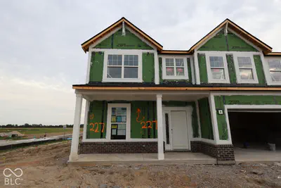 9823 Glad Grist Drive, McCordsville - 2