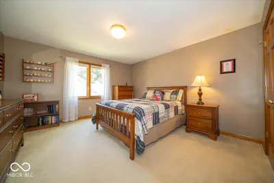 3897 S Woodfield Drive S, New Palestine - 16