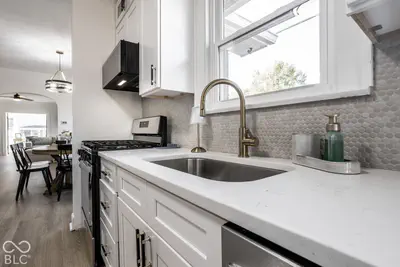 260 W 44th Street, Indianapolis - 17