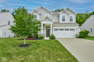 6768 Keepsake Drive, Whitestown - 7