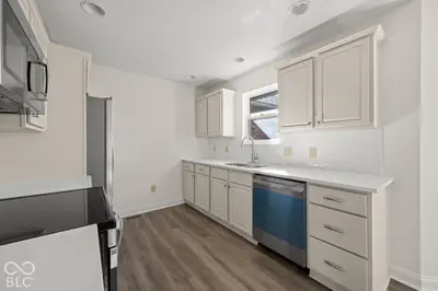 2420 E Mill Stream Drive, Greenfield - 13