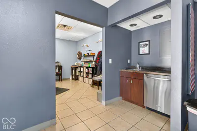 2123 Memorial Drive, New Castle - 22