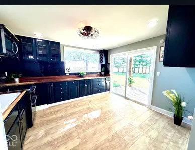 439 E County Road 800 N, Greensburg - 12