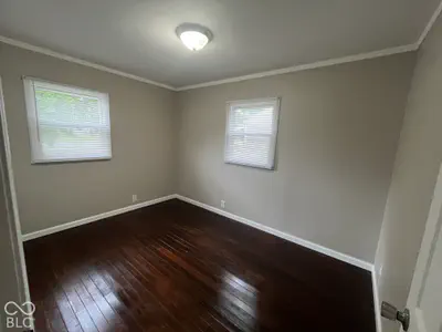 2326 N Kessler Boulevard N, Indianapolis - 8
