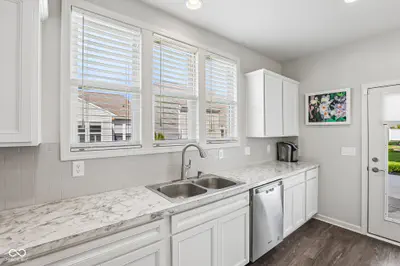 13456 Ravenswood Trail, Fishers - 11