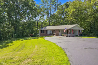1170 W Base Road, North Vernon - 2