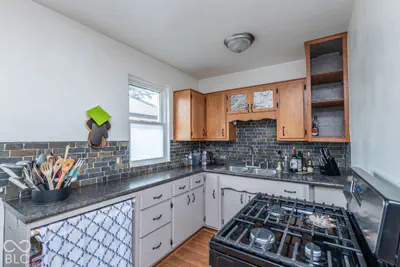 6156 Oak Avenue, Indianapolis - 10