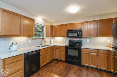 10676 Northhampton Drive, Fishers - 11