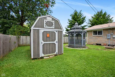 4404 Columbus Avenue, Anderson - 39