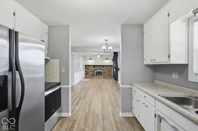 432 Chapel Hill West Drive, Indianapolis - 18