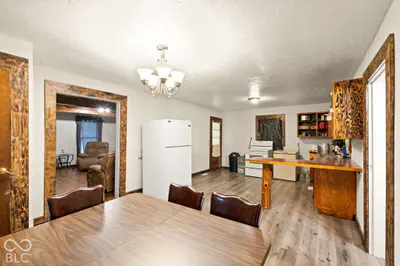 410 Main Street, English - 16