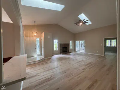 8138 Foxchase Circle, Indianapolis - 2