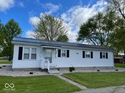 711 Madison Street, Nappanee