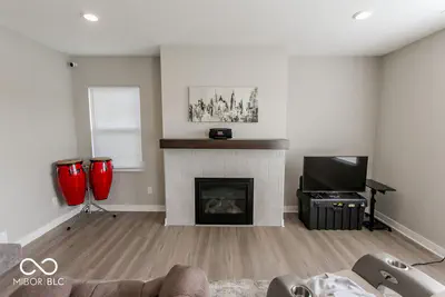 9575 Crossfield Road, Avon - 26
