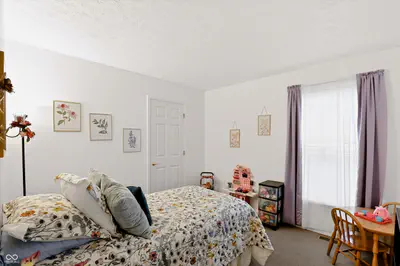 5311 300, New Palestine - 31