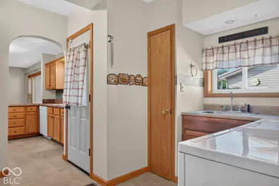 124 Main Street, Ladoga - 12