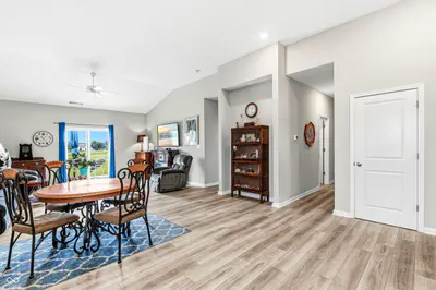 143 Winding Brook Way, Pendleton - 9