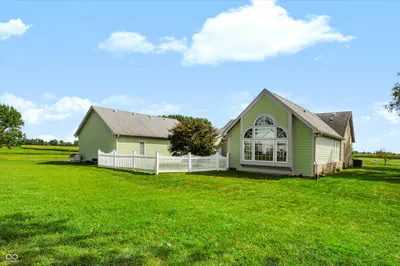 9510 235th Street, Cicero - 76