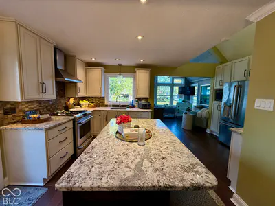 462 E 300 Road N, Anderson - 9