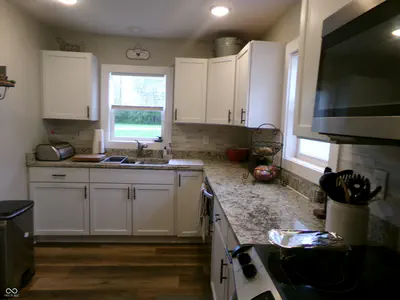4200 Ann Street, Plainfield - 9