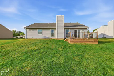 208 Fountain Lake Drive S, Shelbyville - 2