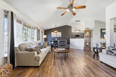 14450 Country Apple Court, Fishers - 14