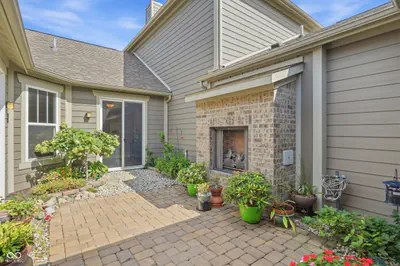 7217 Antiquity Drive, Carmel - 33