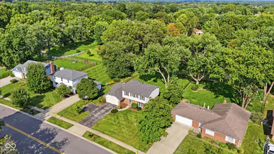560 Harbour Drive, Noblesville - 57