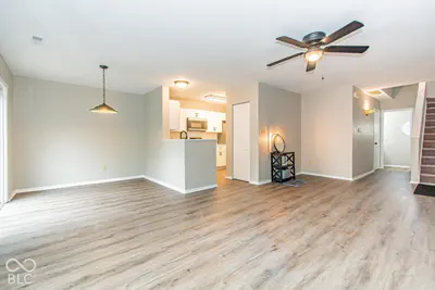 606 Bayberry Court, Bloomington - 8