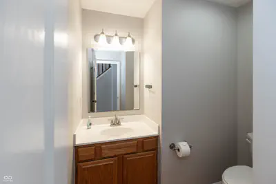 10517 Greenway Drive, Fishers - 17