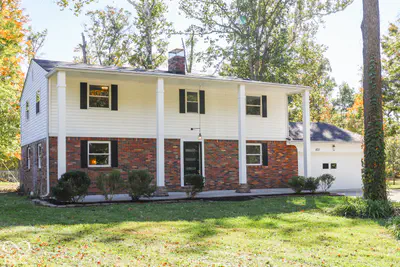 821 Merry Lane, Greenwood - 2