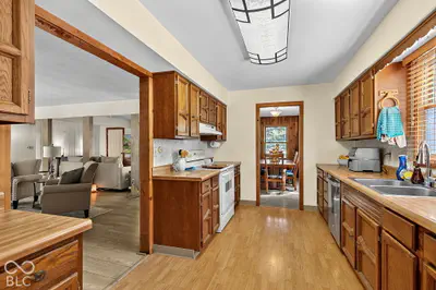 1780 150 Road, Greenfield - 17