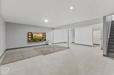 6459 Woodhaven Court, Avon - 19