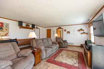 831 North Drive, Seymour - 15