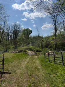 7811 Sanes Road, Connersville - 9