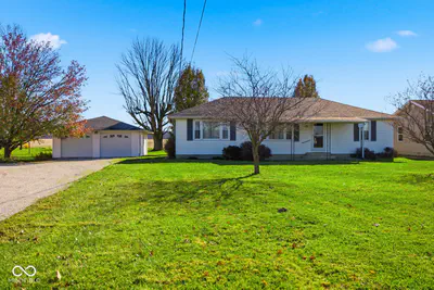 6519 US Highway 50, Holton