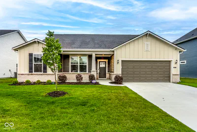 910 Jordan Court, Avon