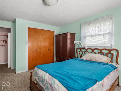 9008 Carriage Lane, Pendleton - 13