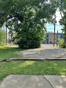 2143 Bellefontaine Street, Indianapolis - 19