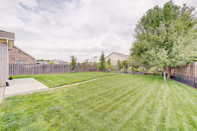 4602 Dane Court, New Palestine - 40