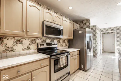 9251 Spring Forest Drive, Indianapolis - 16