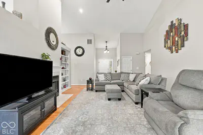 7342 Pymbroke Drive, Fishers - 8