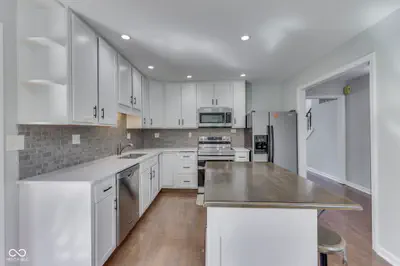 4275 Silver Hill Drive, Greenwood - 10