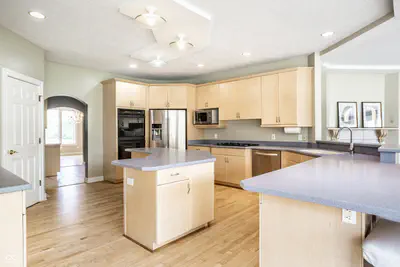 11575 Freeport Drive, Carmel - 14
