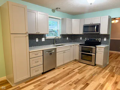 5660 Forest Rise Court, Indianapolis - 4