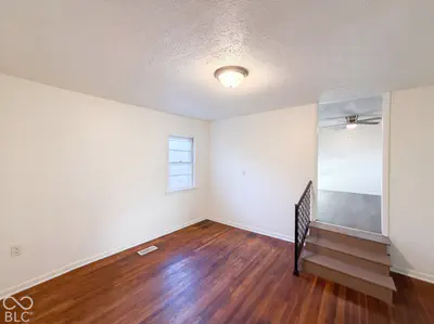 207 E Park Street, Trafalgar - 8