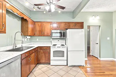 414 Sleepy Hollow Drive, Plainfield - 13