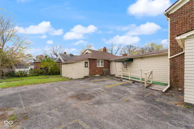 1302 10th Street, Jeffersonville - 80