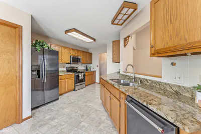 3773 Greenbriar Drive, Columbus - 2