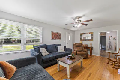 400 Orchard Lane, Greenwood - 7